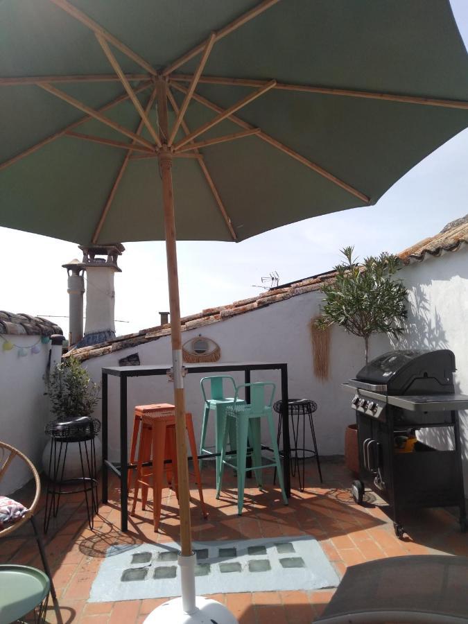 Maison De Village Familiale Pont Du Gard, Toit Terrasse, Barbecue, Fibre Vers Pont du Gard Bagian luar foto