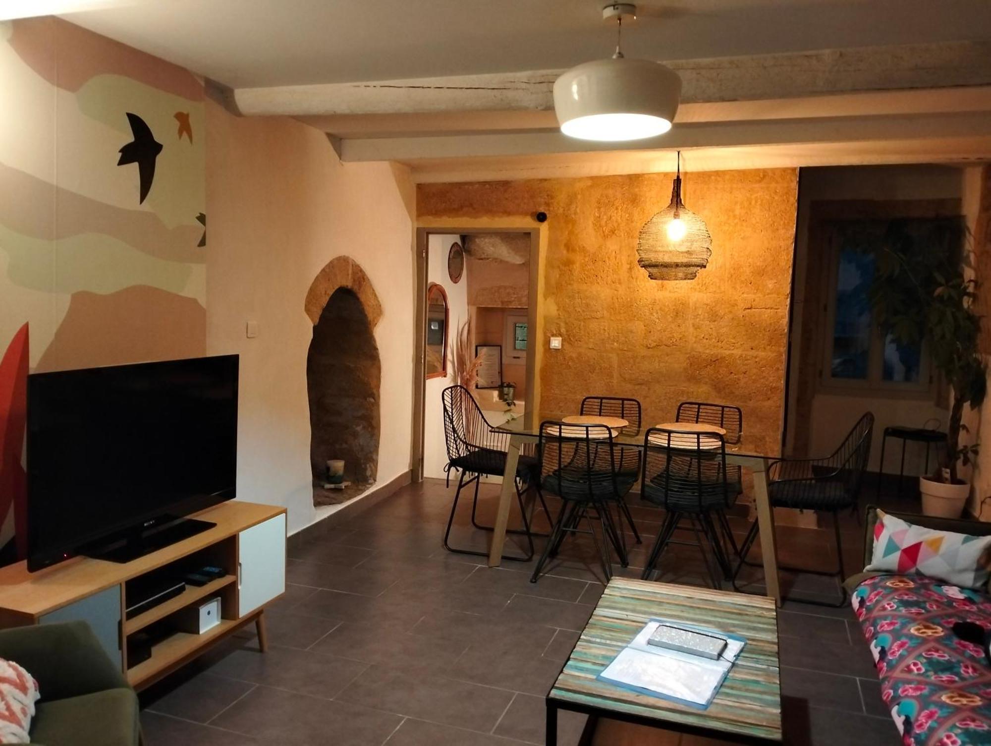 Maison De Village Familiale Pont Du Gard, Toit Terrasse, Barbecue, Fibre Vers Pont du Gard Bagian luar foto