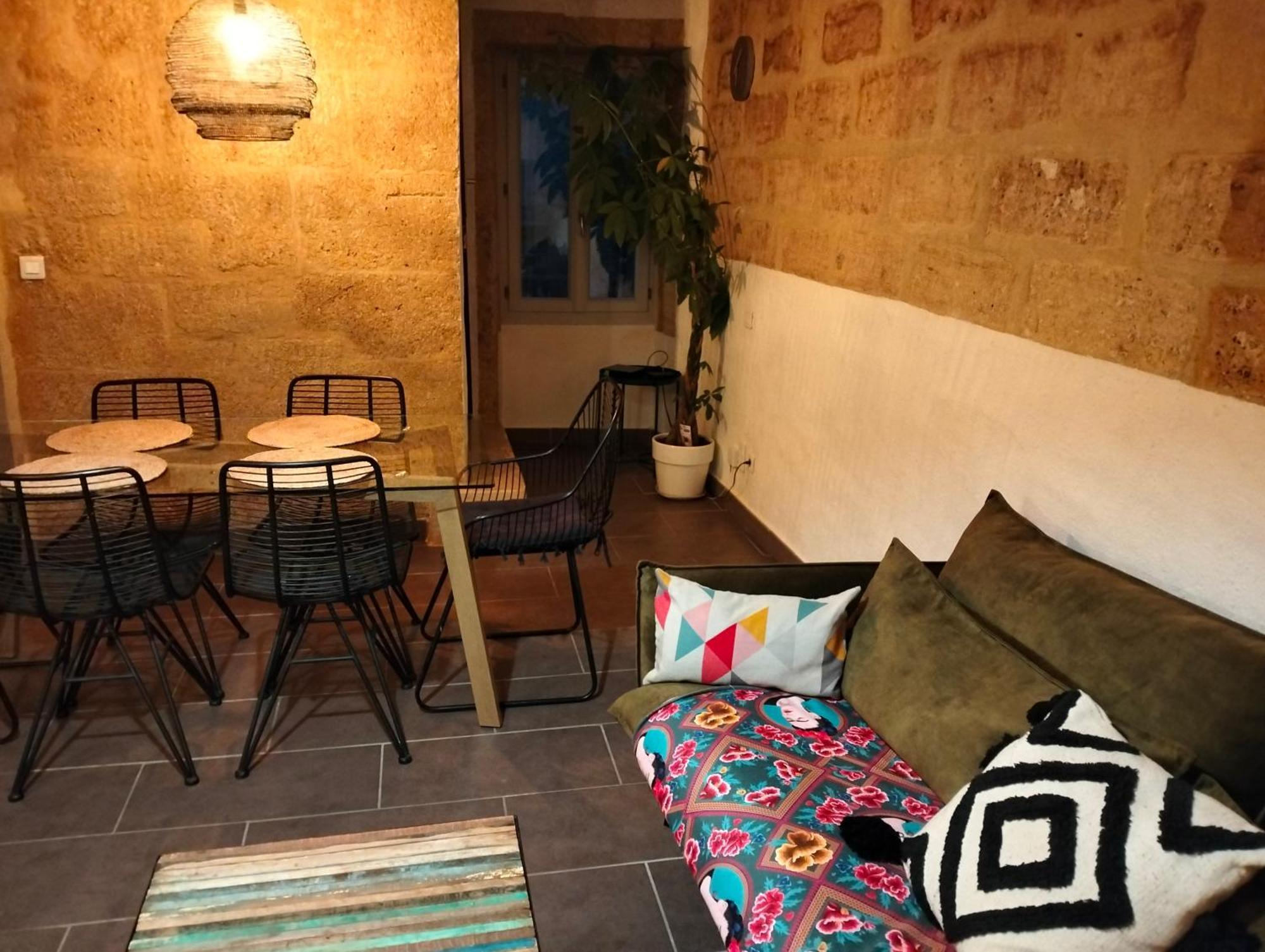 Maison De Village Familiale Pont Du Gard, Toit Terrasse, Barbecue, Fibre Vers Pont du Gard Bagian luar foto
